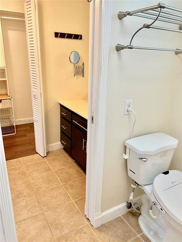 7470 NW 10th Ct, Plantation, FL 33313