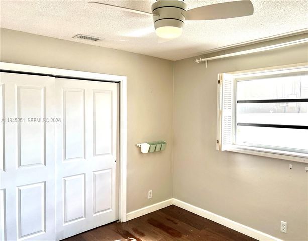 7470 NW 10th Ct, Plantation, FL 33313