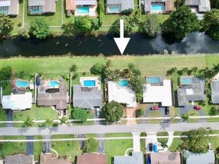 7470 NW 10th Ct, Plantation, FL 33313