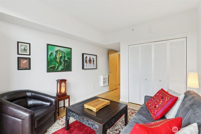 701 Columbia Street #607, Vancouver, WA 98660