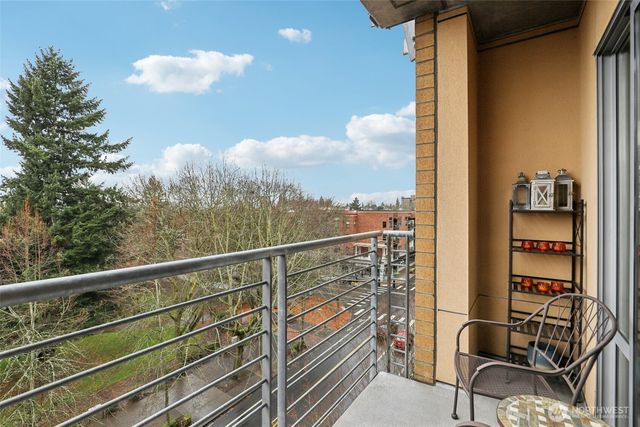 701 Columbia Street #607, Vancouver, WA 98660