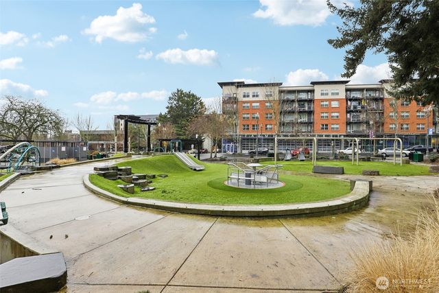 701 Columbia Street #607, Vancouver, WA 98660