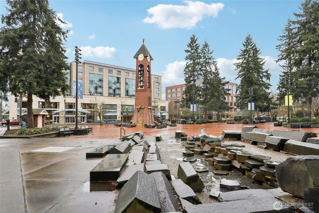 701 Columbia Street #607, Vancouver, WA 98660