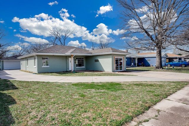 1921 S Fern St, Wichita, KS 67213