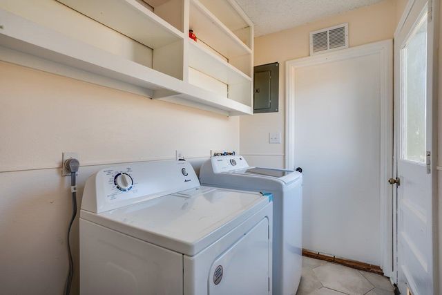 1921 S Fern St, Wichita, KS 67213