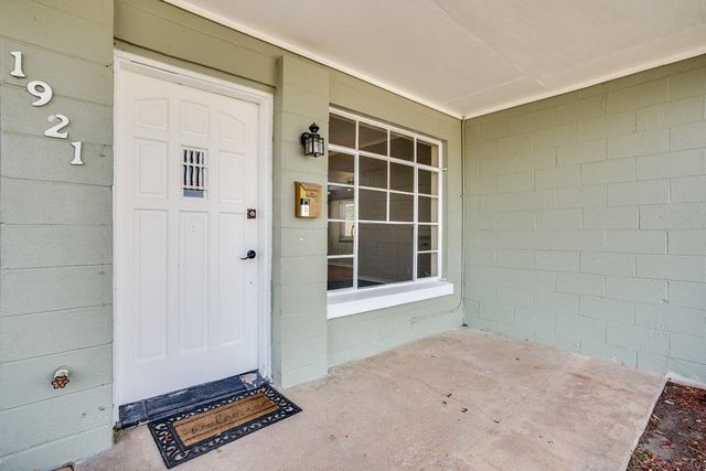 1921 S Fern St, Wichita, KS 67213