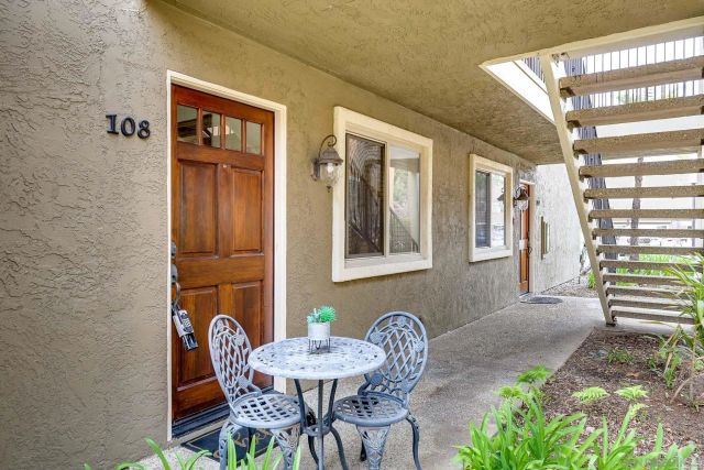 8430 Via Mallorca 108, La Jolla, CA 92037