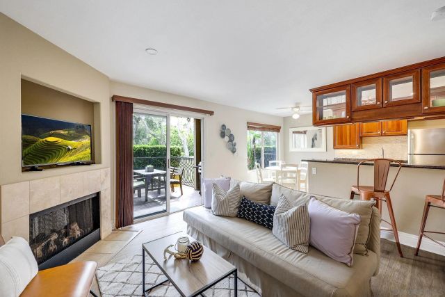 8430 Via Mallorca 108, La Jolla, CA 92037