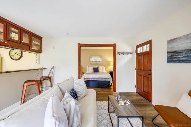 8430 Via Mallorca 108, La Jolla, CA 92037