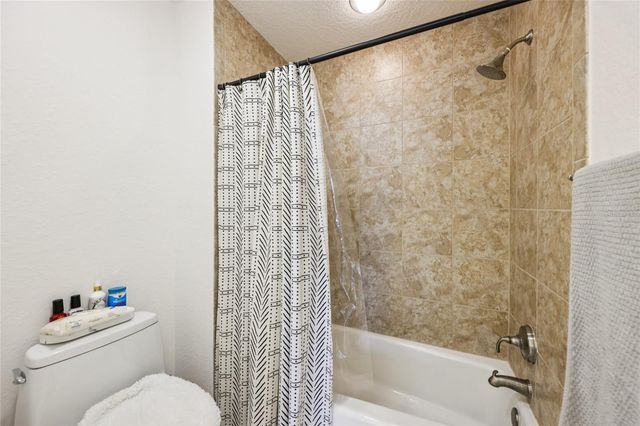 10453 SILVER MAPLE AVENUE, Oxford, FL 34484