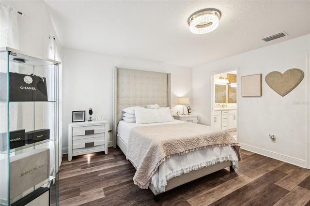 10453 SILVER MAPLE AVENUE, Oxford, FL 34484