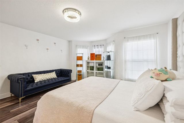 10453 SILVER MAPLE AVENUE, Oxford, FL 34484