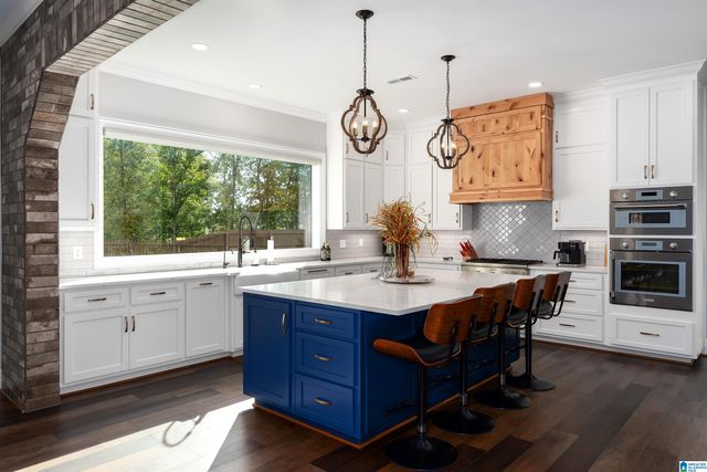 5587 CARRINGTON LAKE PARKWAY, Trussville, AL 35173