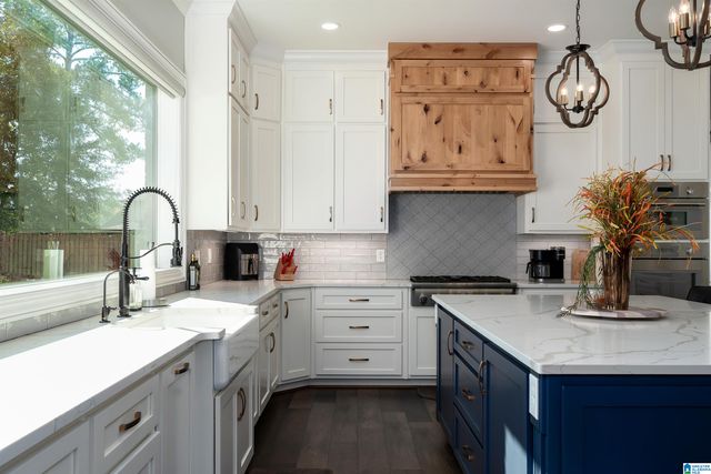 5587 CARRINGTON LAKE PARKWAY, Trussville, AL 35173