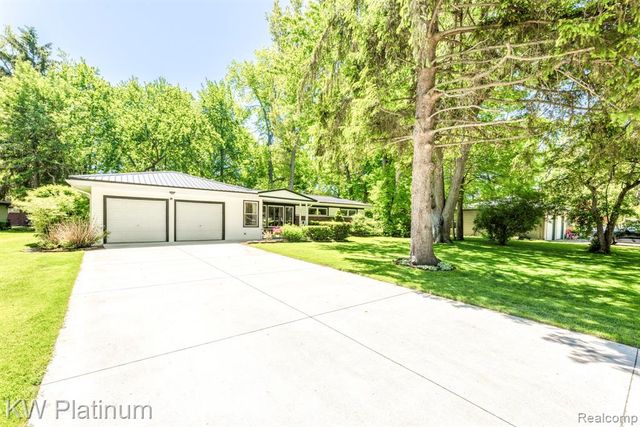 3361 Clyde Drive, Burtchville, MI 48059