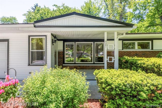 3361 Clyde Drive, Burtchville, MI 48059