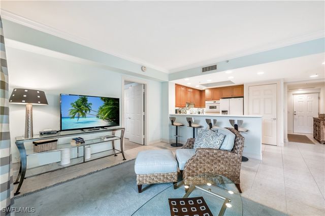 2748 Tiburon BLVD E C-301, Naples, FL 34109