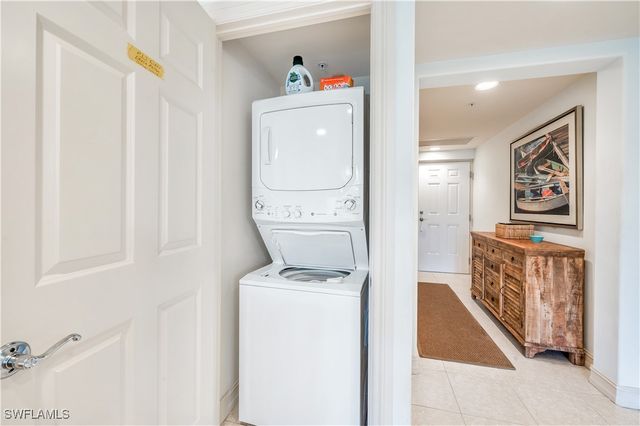 2748 Tiburon BLVD E C-301, Naples, FL 34109