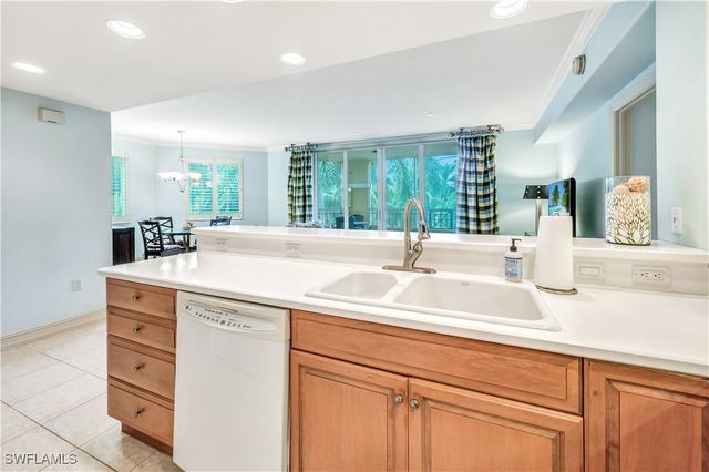 2748 Tiburon BLVD E C-301, Naples, FL 34109