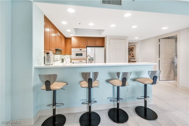 2748 Tiburon BLVD E C-301, Naples, FL 34109