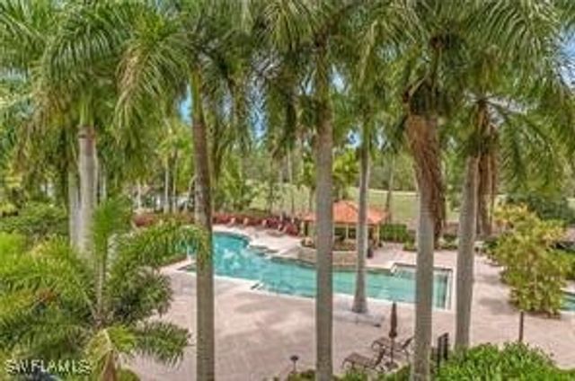 2748 Tiburon BLVD E C-301, Naples, FL 34109