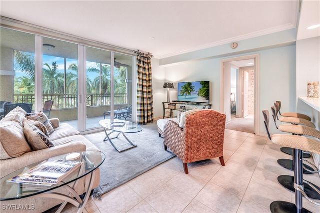 2748 Tiburon BLVD E C-301, Naples, FL 34109