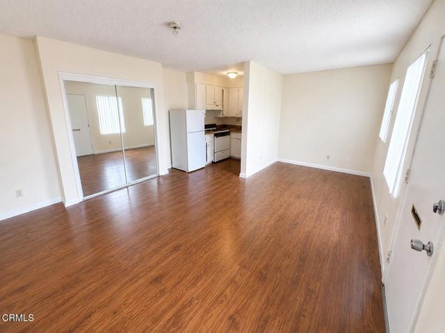 1497 29 W 29th Street W 3, Los Angeles, CA 90007