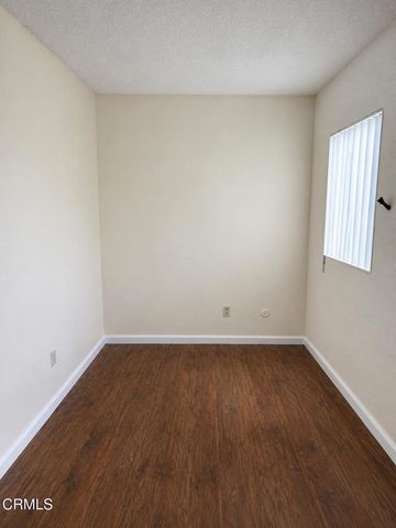 1497 29 W 29th Street W 3, Los Angeles, CA 90007