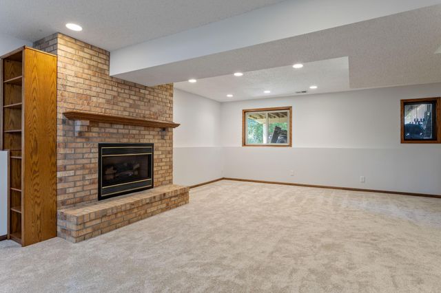 4263 Sun Cliff Road, Eagan, MN 55122