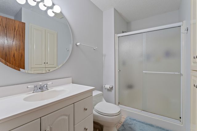 4263 Sun Cliff Road, Eagan, MN 55122