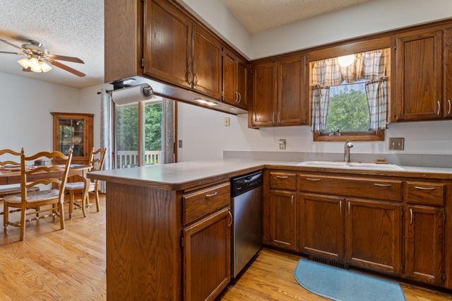 4263 Sun Cliff Road, Eagan, MN 55122