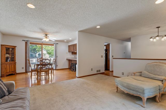 4263 Sun Cliff Road, Eagan, MN 55122
