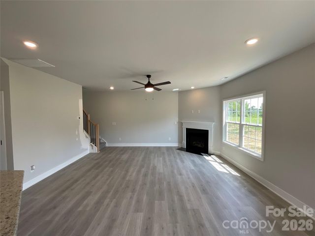 156 Kerr Walk Drive 25, Statesville, NC 28677