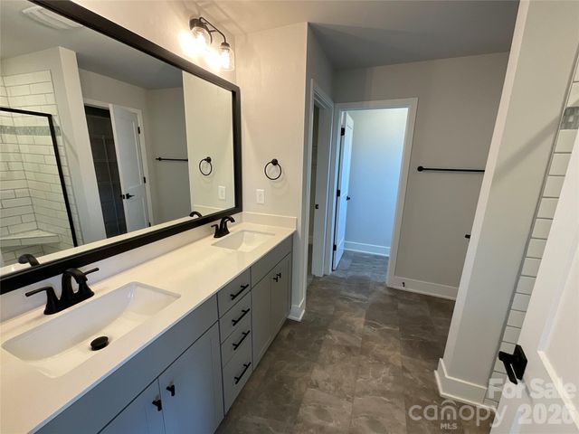 156 Kerr Walk Drive 25, Statesville, NC 28677