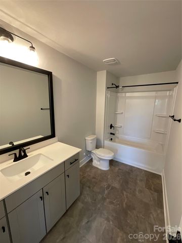 156 Kerr Walk Drive 25, Statesville, NC 28677