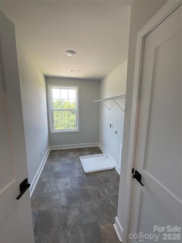 156 Kerr Walk Drive 25, Statesville, NC 28677