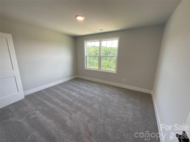156 Kerr Walk Drive 25, Statesville, NC 28677