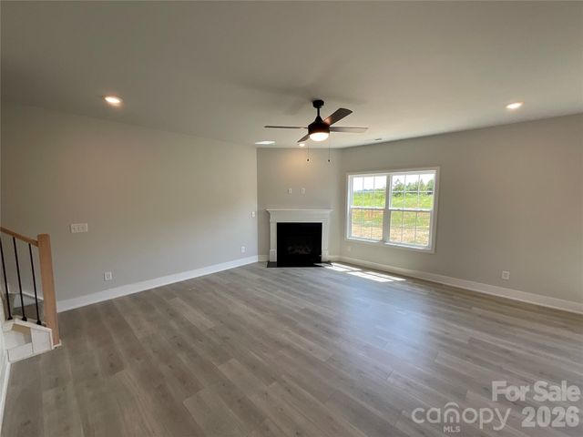 156 Kerr Walk Drive 25, Statesville, NC 28677