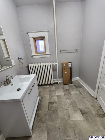 4524 N 21st Street, Omaha, NE 68110