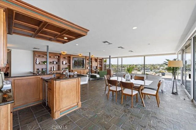 5400 E The Toledo 701, Long Beach, CA 90803