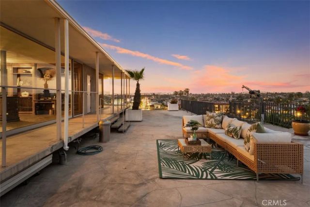 5400 E The Toledo 701, Long Beach, CA 90803