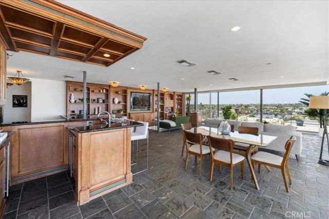 5400 E The Toledo 701, Long Beach, CA 90803