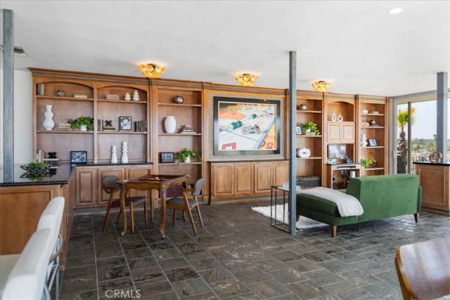 5400 E The Toledo 701, Long Beach, CA 90803