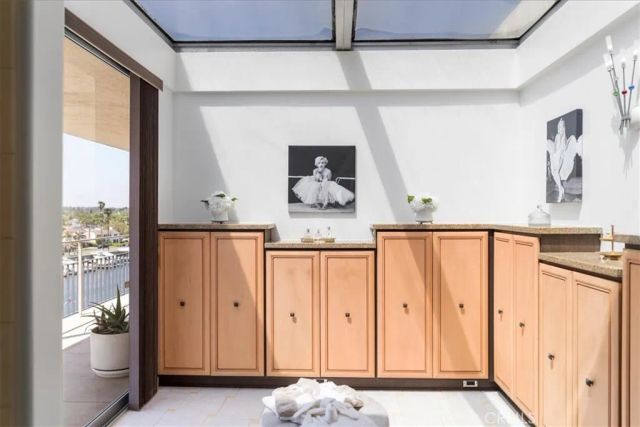 5400 E The Toledo 701, Long Beach, CA 90803