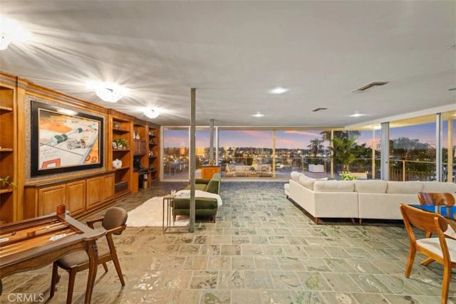 5400 E The Toledo 701, Long Beach, CA 90803