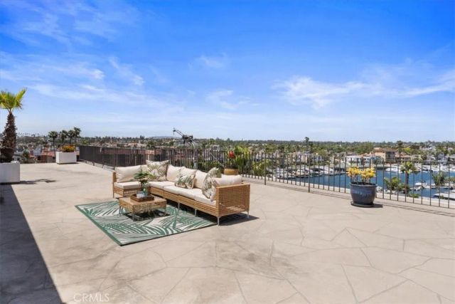 5400 E The Toledo 701, Long Beach, CA 90803