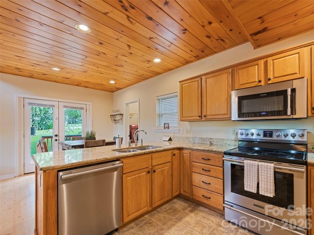 210 Tanner Trail, Waynesville, NC 28785