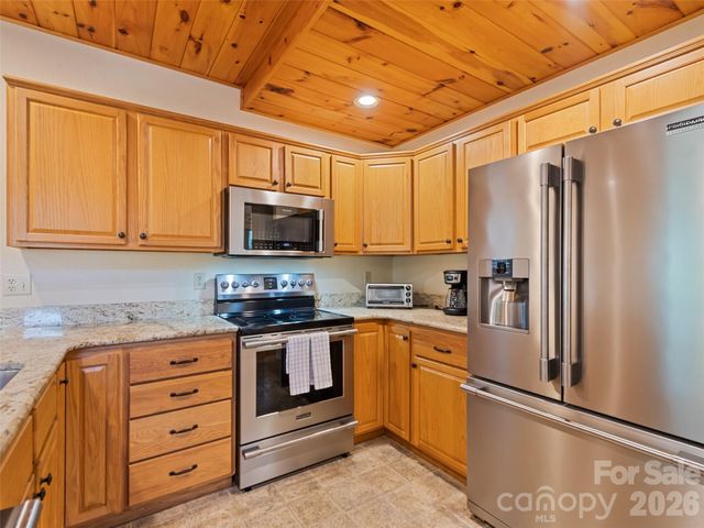 210 Tanner Trail, Waynesville, NC 28785