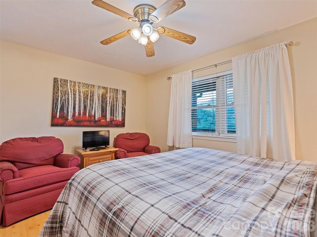 210 Tanner Trail, Waynesville, NC 28785