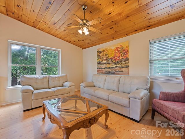 210 Tanner Trail, Waynesville, NC 28785